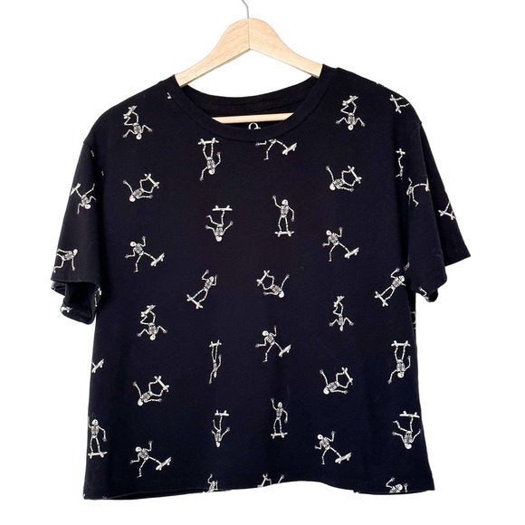 Organic Generation Skeletons on Skateboards Black White Tee T-Shirt Boxy— XL - Picture 1 of 4